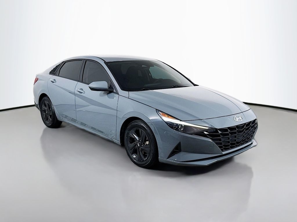 Used 2022 Hyundai Elantra SEL Sedan