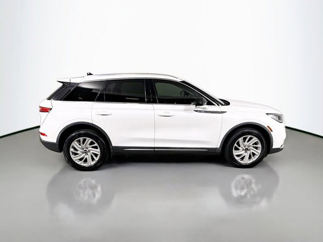 2021 Lincoln Corsair Standard photo 4