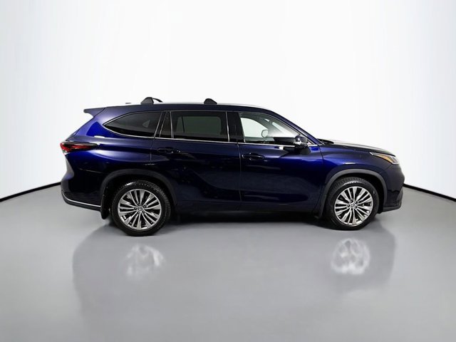 2024 Toyota Highlander Platinum photo 4
