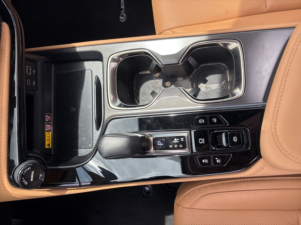 2025 Lexus NX 350 - Photo 19