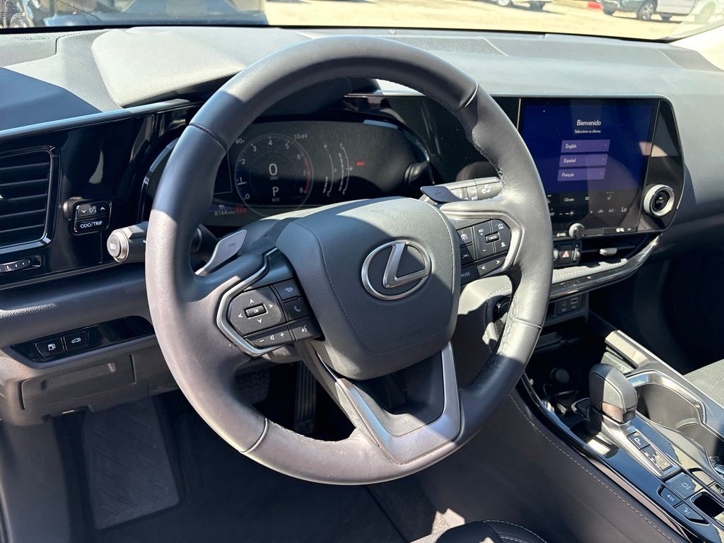 2026 Lexus NX 350 - Photo 13