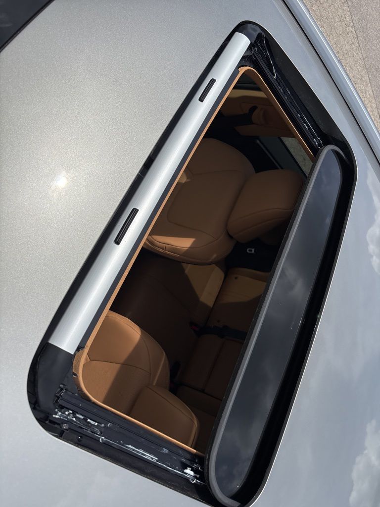 2025 Lexus NX 350 - Photo 11