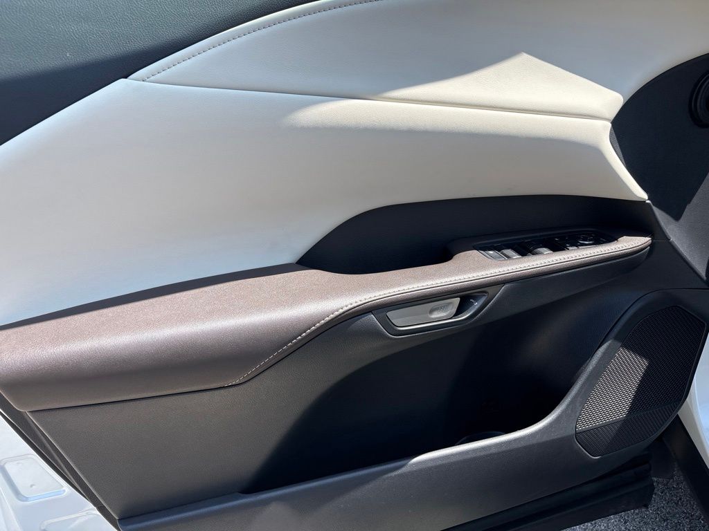 2025 Lexus RX 350 - Photo 12