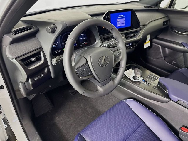 2026 Lexus UX Hybrid 300h Premium - Photo 9