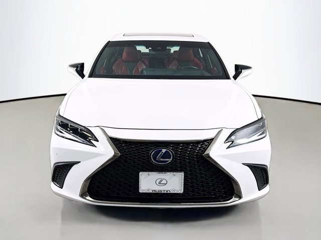 2022 Lexus ES 300h F SPORT photo 2