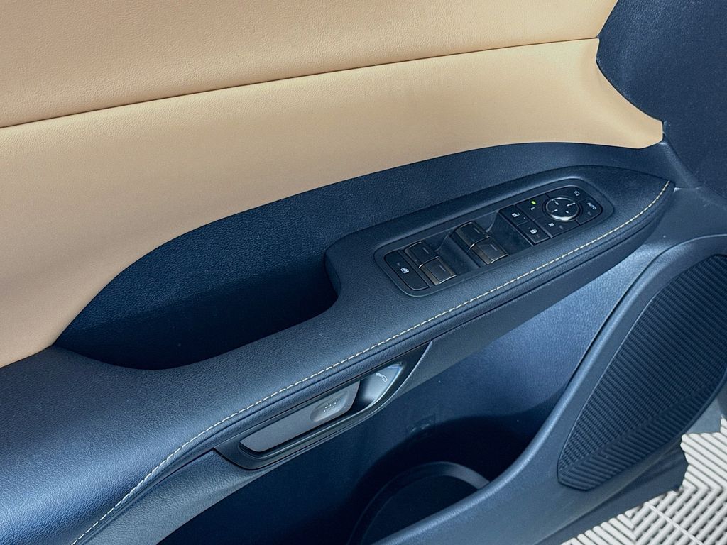 2025 Lexus RX 350 - Photo 18
