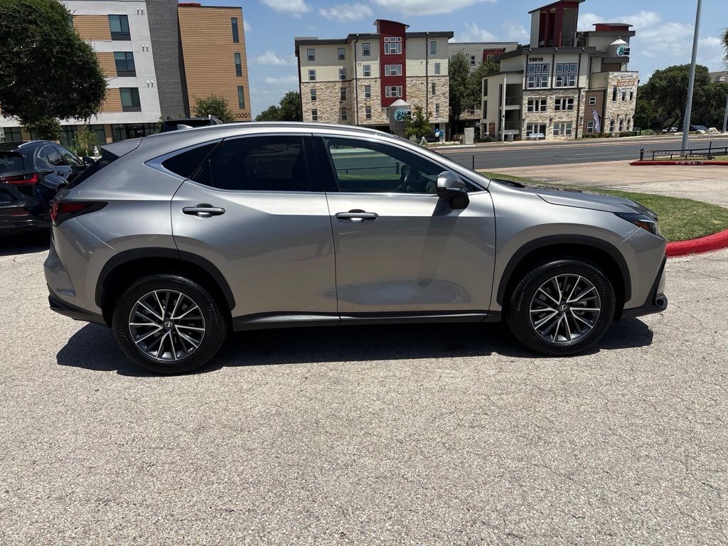 2026 Lexus NX 350 - Photo 6