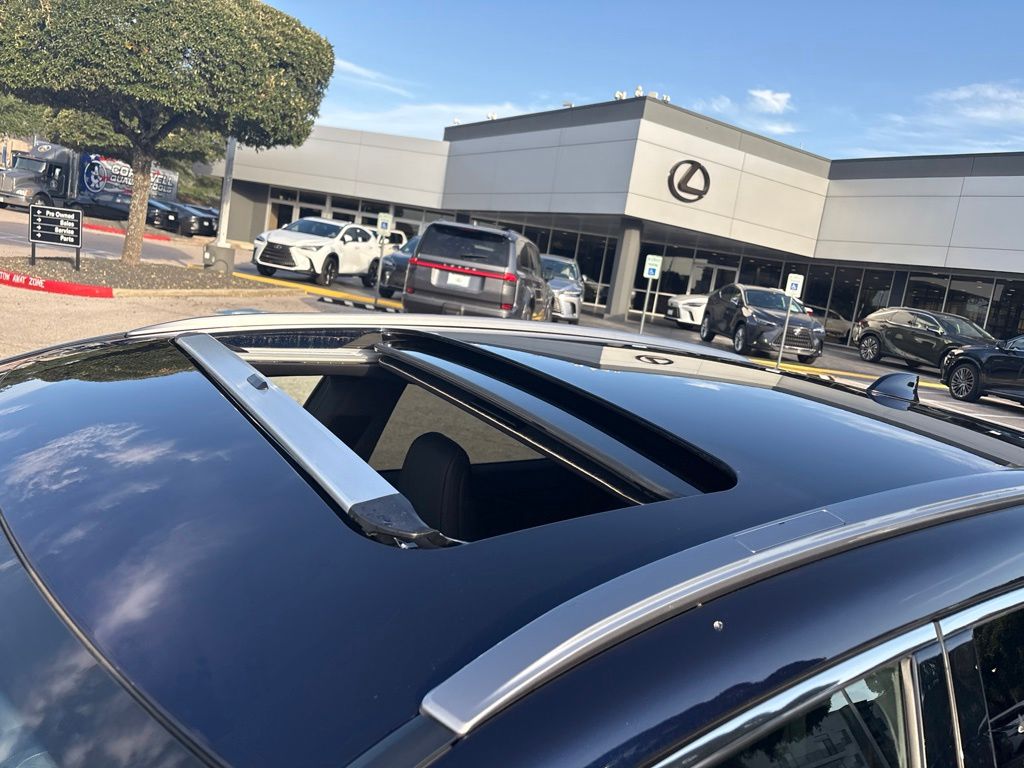 2025 Lexus RX 350 - Photo 10