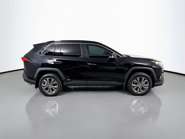 2022 Toyota RAV4 Limited photo 2