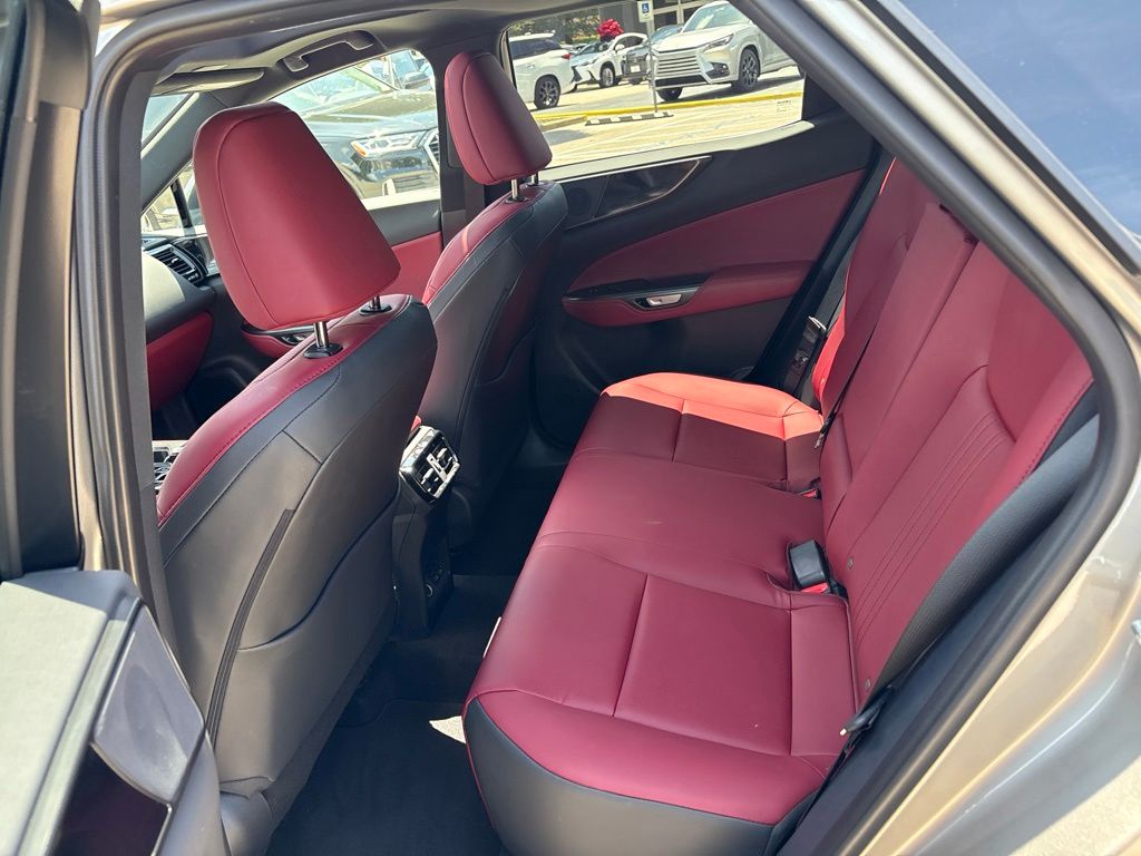 2026 Lexus NX 350 - Photo 21