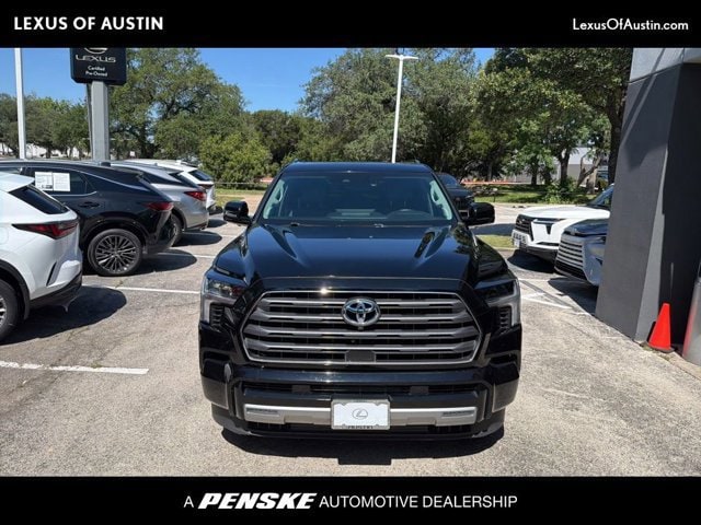 2023 Toyota Sequoia Limited 2WD i-FORCE MAX Hybrid's photo