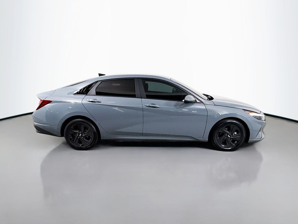 Used 2022 Hyundai Elantra SEL Sedan