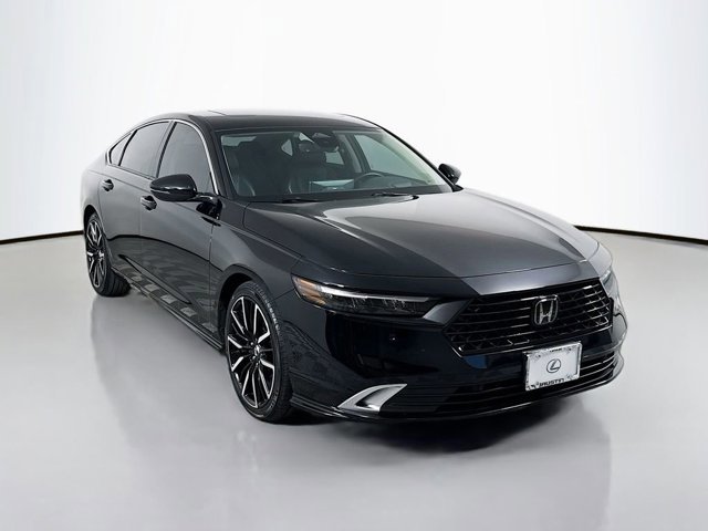 2023 Honda Accord Hybrid Touring photo 3