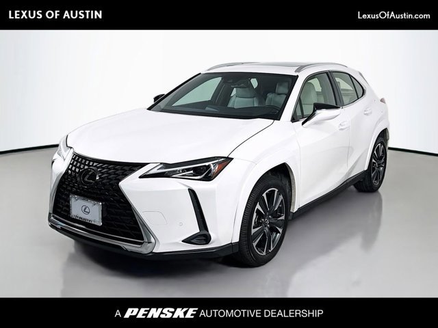 2022 Lexus UX 200's photo