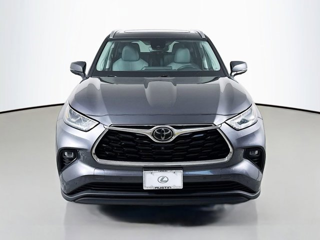 2020 Toyota Highlander Limited photo 2