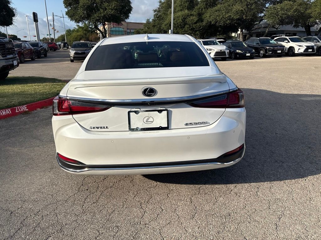 Used 2023 Lexus ES 300h Sedan