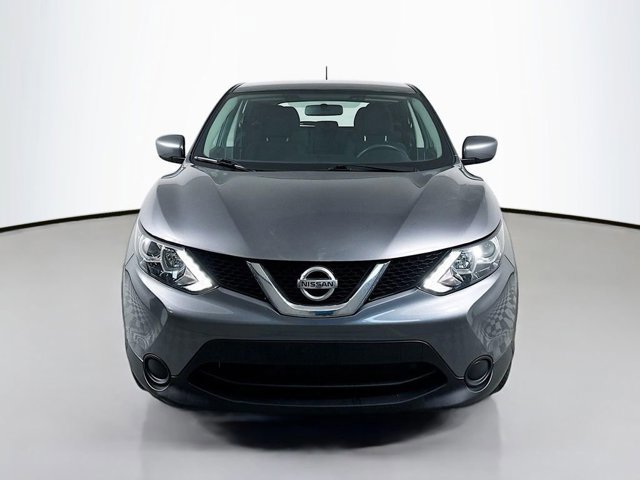 2017 Nissan Rogue Sport S photo 2