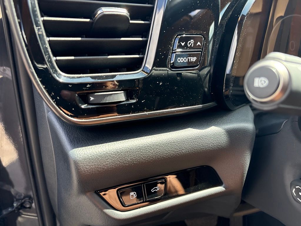 2025 Lexus NX 250 - Photo 12