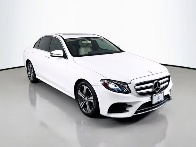 2017 Mercedes Benz E 300 photo 3