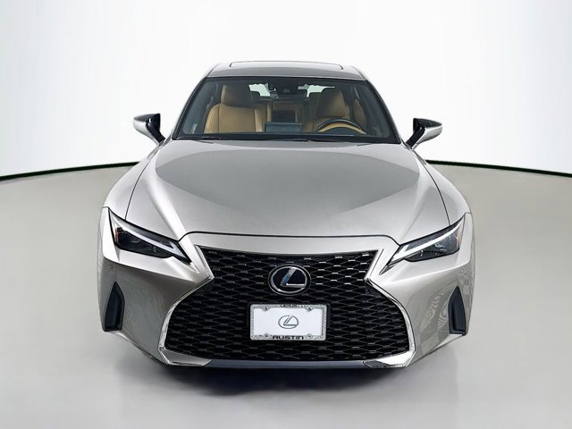 2021 Lexus IS 300 photo 2