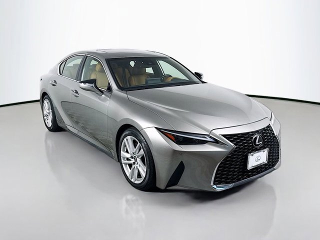 2021 Lexus IS 300 photo 3