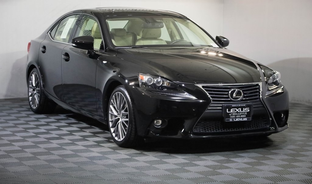2016 LEXUS IS 300 Sedan 