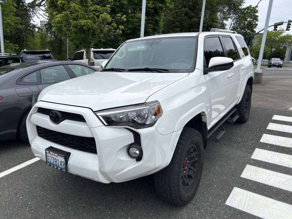 2019 Toyota 4Runner SR5 4x4 V6's photo