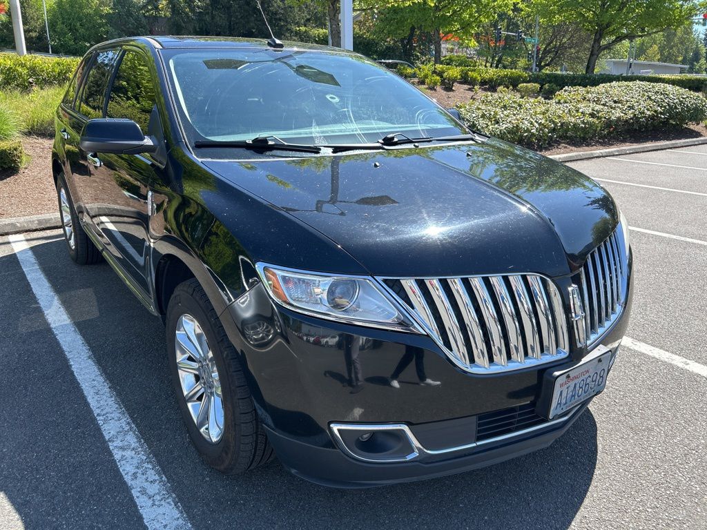 Used 2011 Lincoln MKX Base with VIN 2LMDJ8JKXBBJ30740 for sale in Bellevue, WA