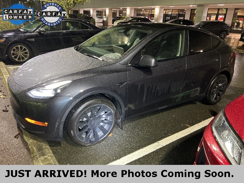 2024 Tesla Model Y Long Range's photo