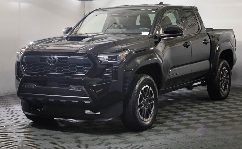 Used 2025 Toyota Tacoma 4WD TRD Sport Truck