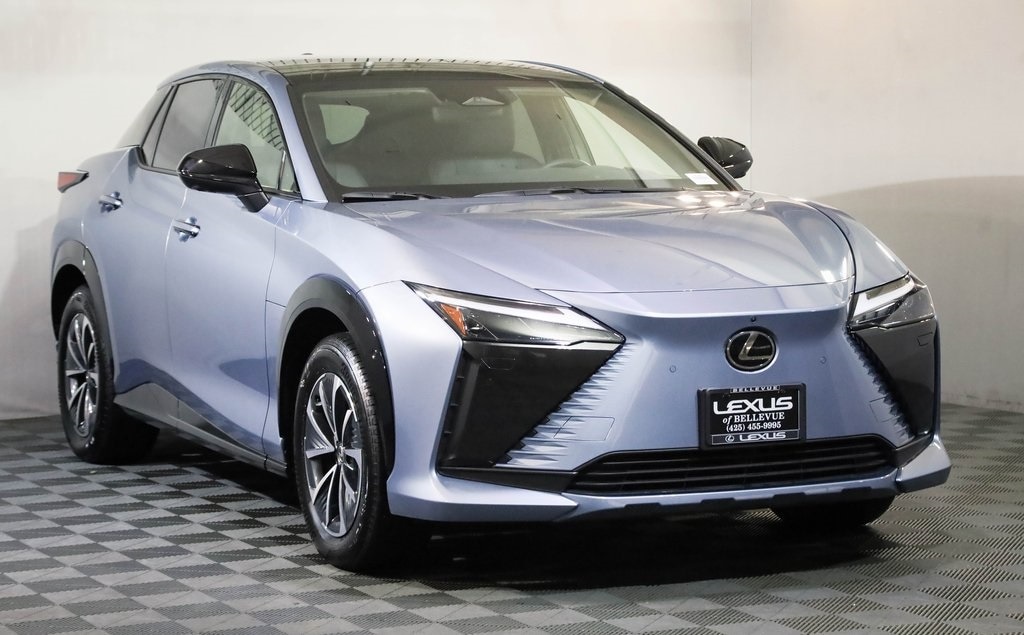 2023 Lexus RZ Premium's photo
