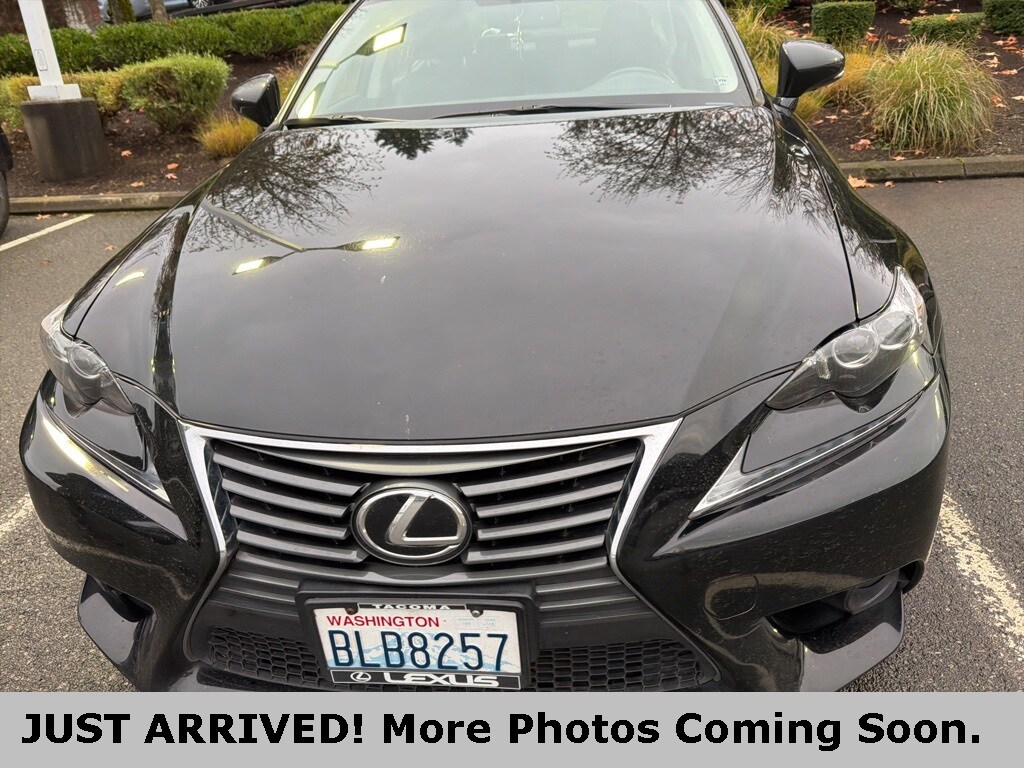 2015 Lexus IS 250 photo 2