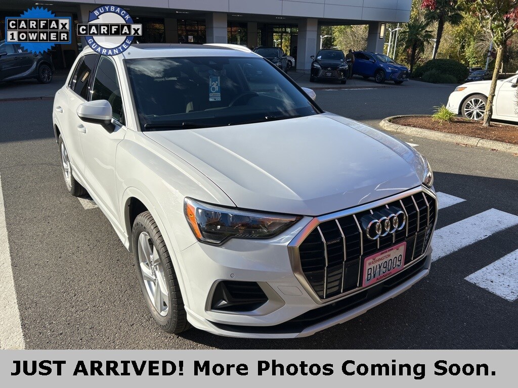 2020 Audi Q3 Premium photo 2