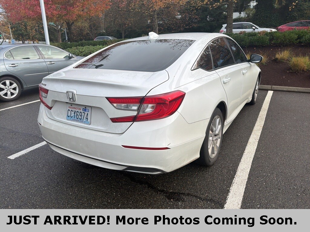 2018 Honda Accord LX 1.5T photo 3