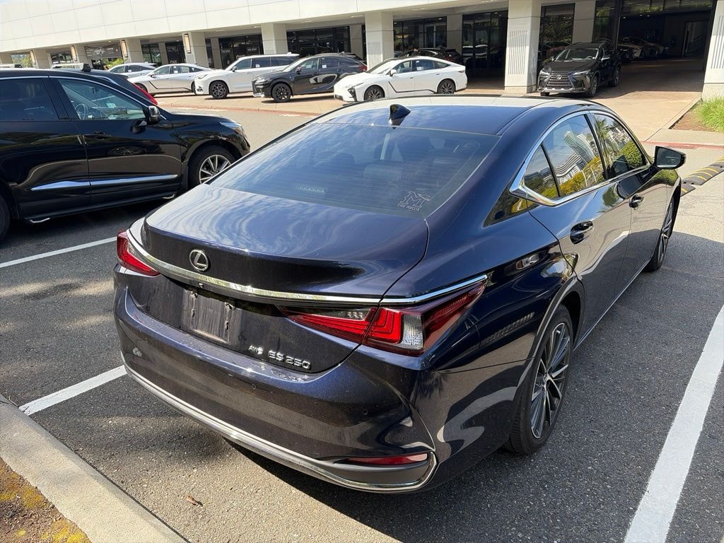 Certified 2022 Lexus ES 250 AWD SEDAN