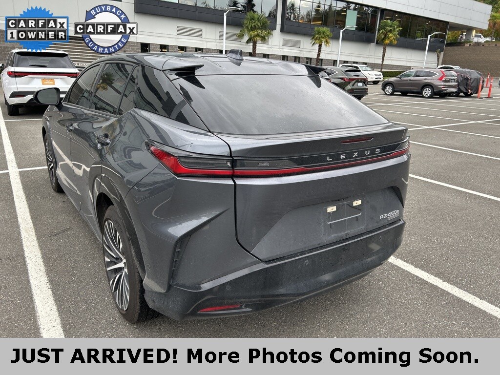2024 Lexus RZ 450e Premium photo 4