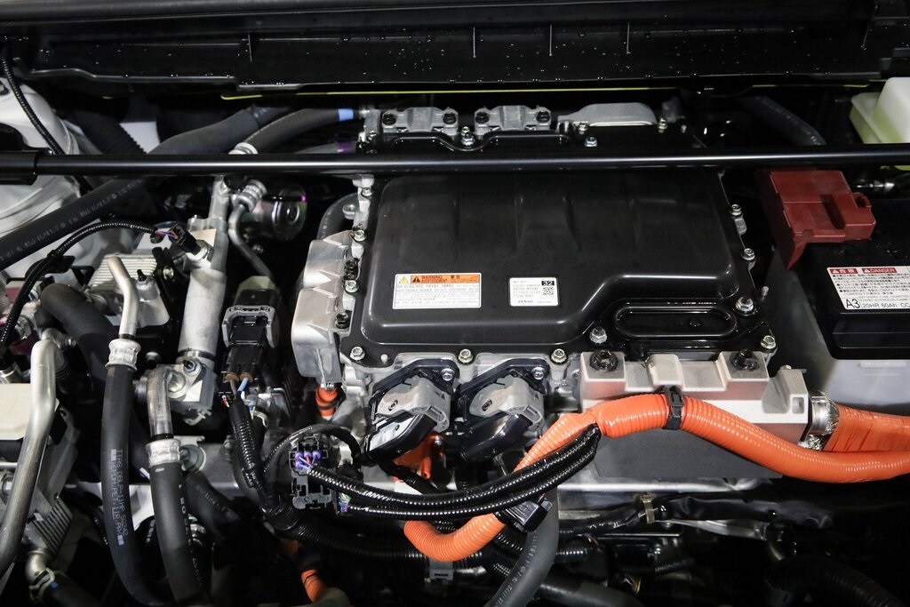 2023 Lexus RZ 450e Premium photo 4