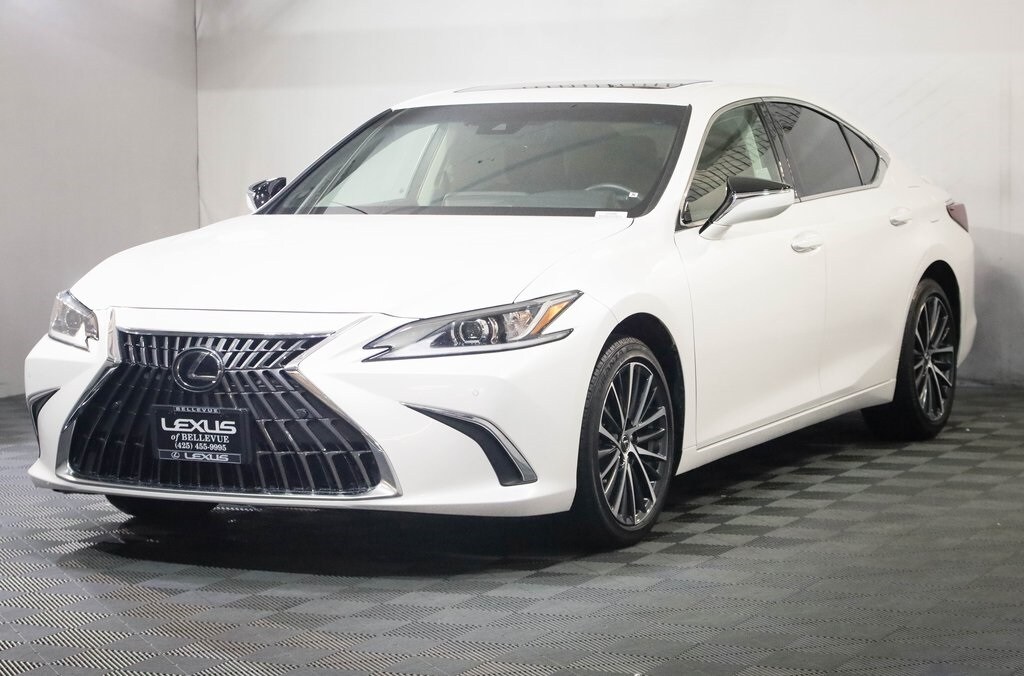 2024 Lexus ES 300h Premium photo 3