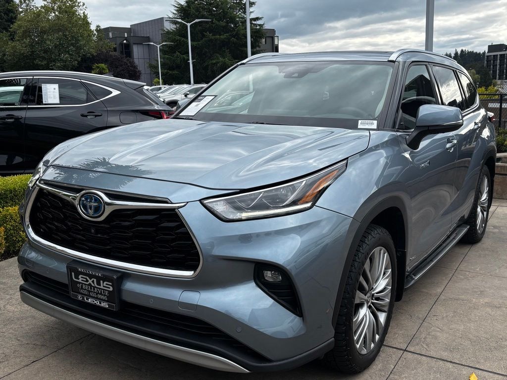 Used 2021 Toyota Highlander Hybrid Platinum