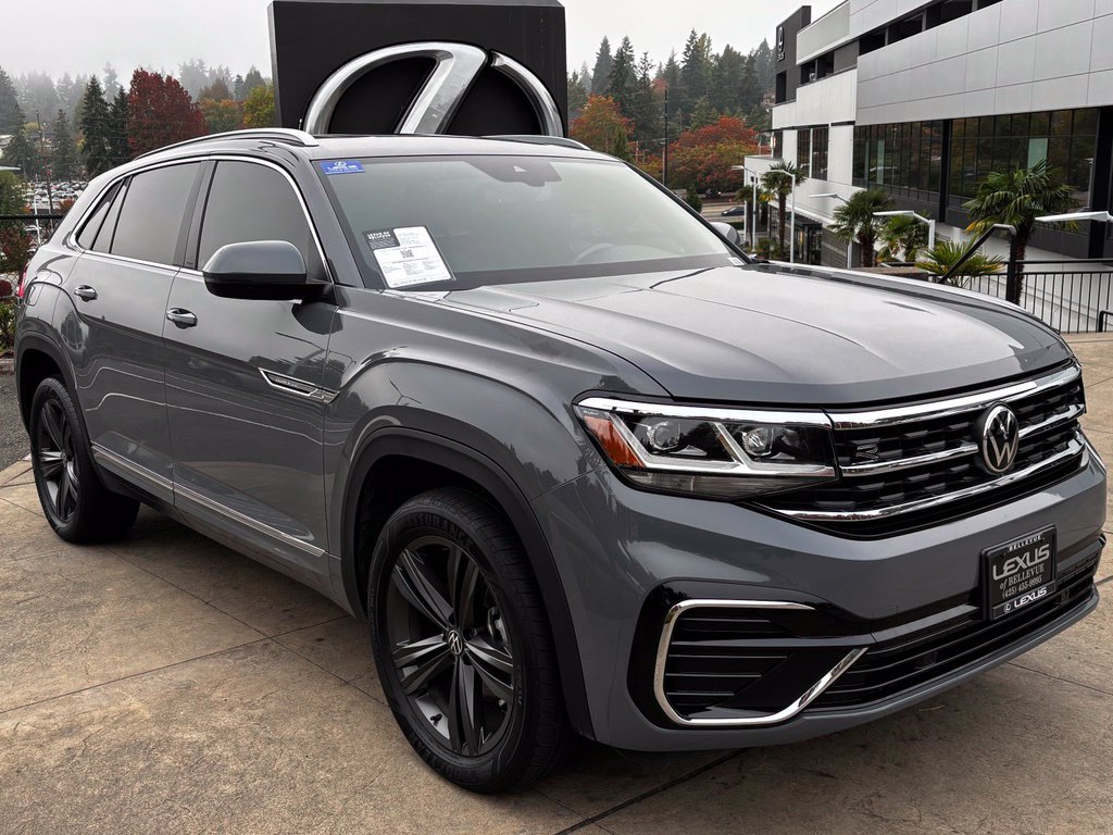 2022 Volkswagen Atlas Cross Sport SEL R-Line