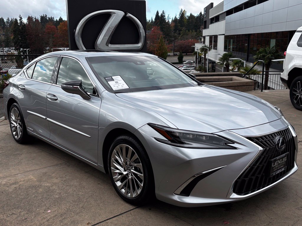 2022 Lexus ES Hybrid