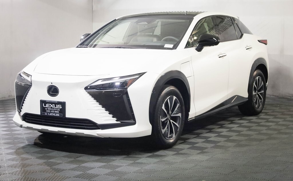 2023 Lexus RZ 450e Premium photo 3