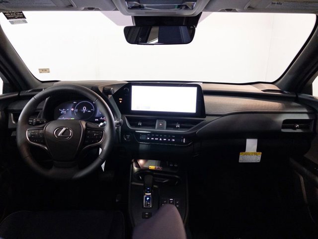 2026 Lexus UX Hybrid 300h Premium - Photo 17