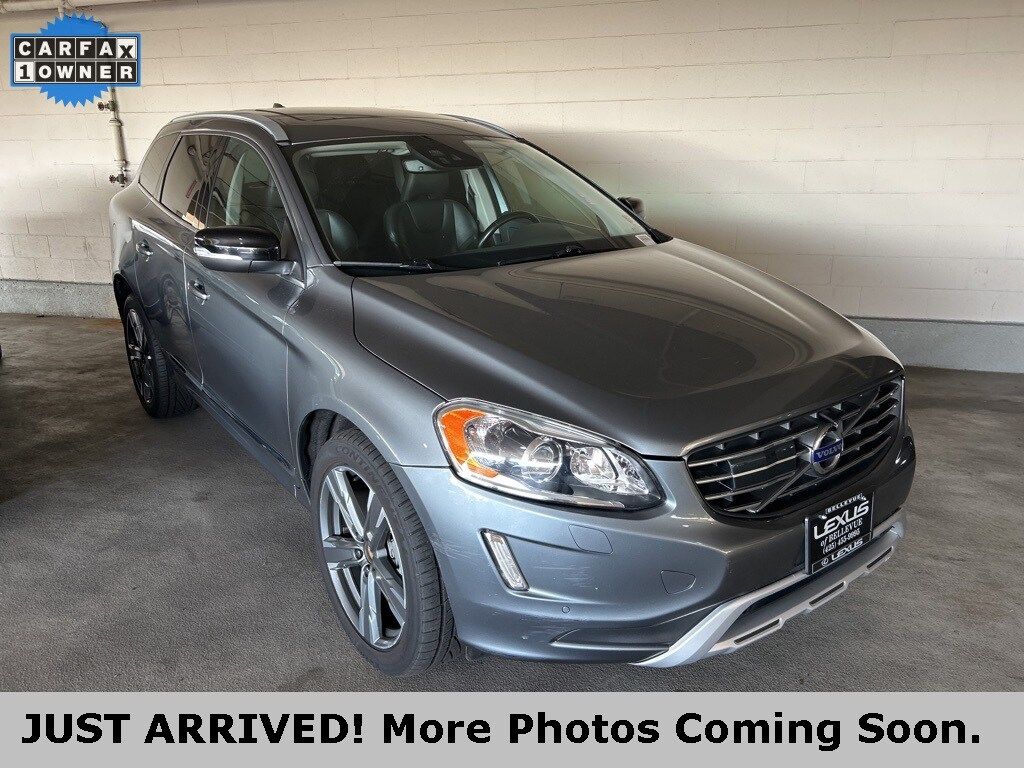2017 Volvo XC60 Dynamic photo 2