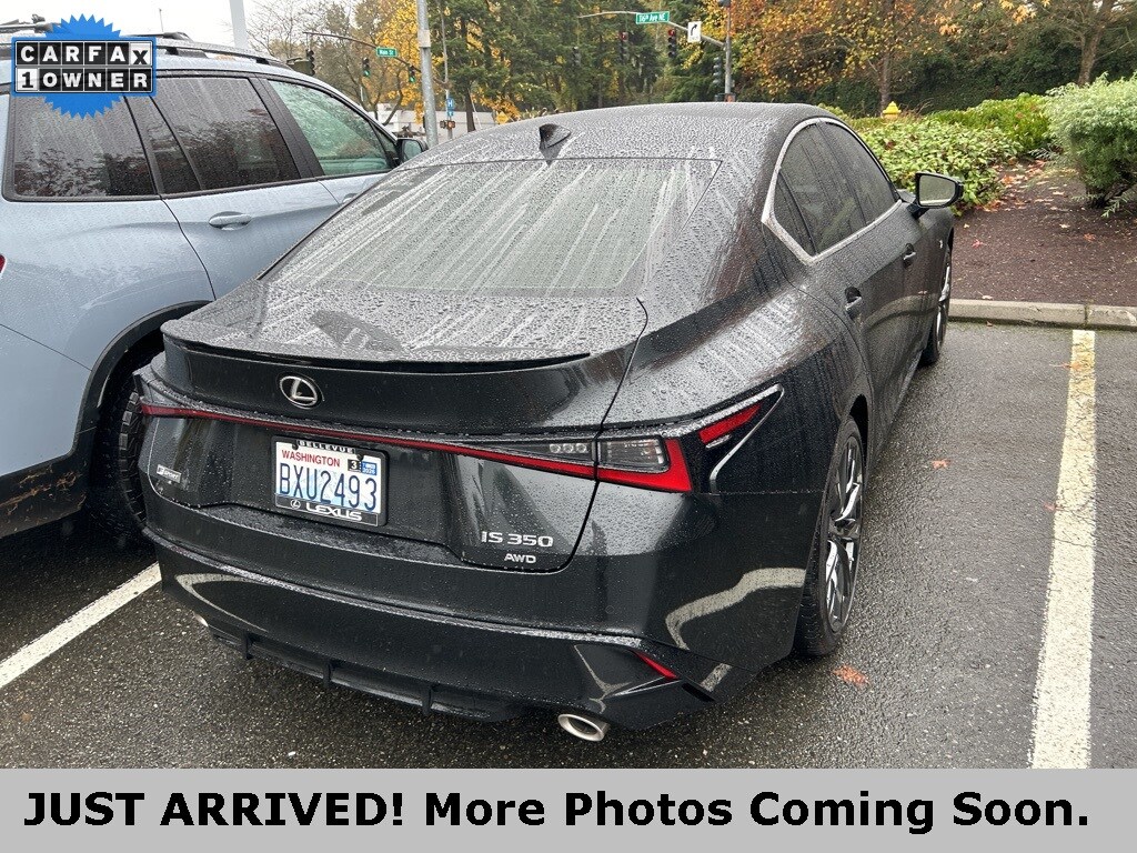 2021 Lexus IS 350 F SPORT photo 4