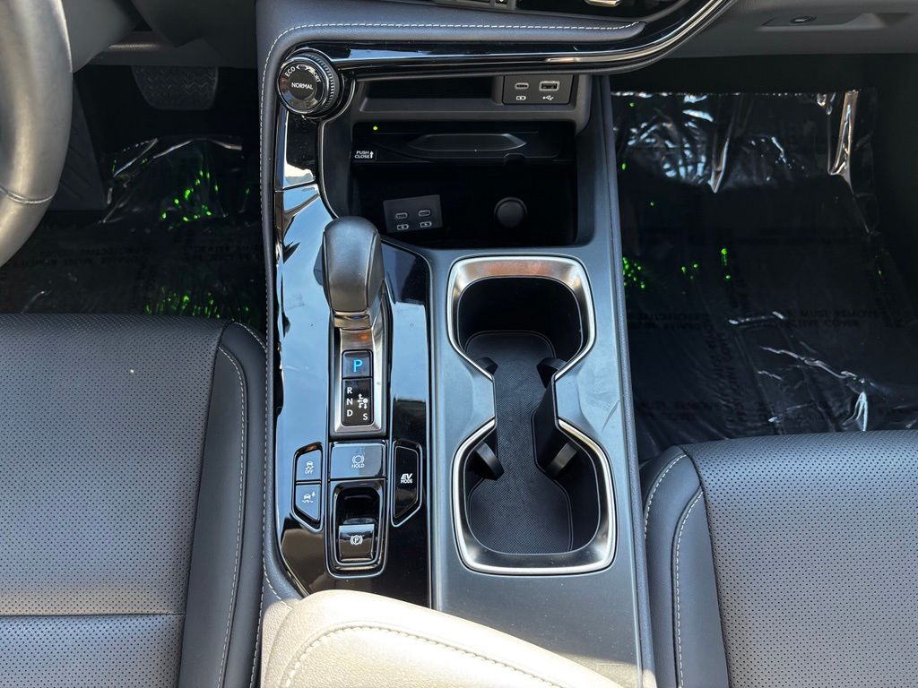 2025 Lexus NX Hybrid 350h - Photo 23