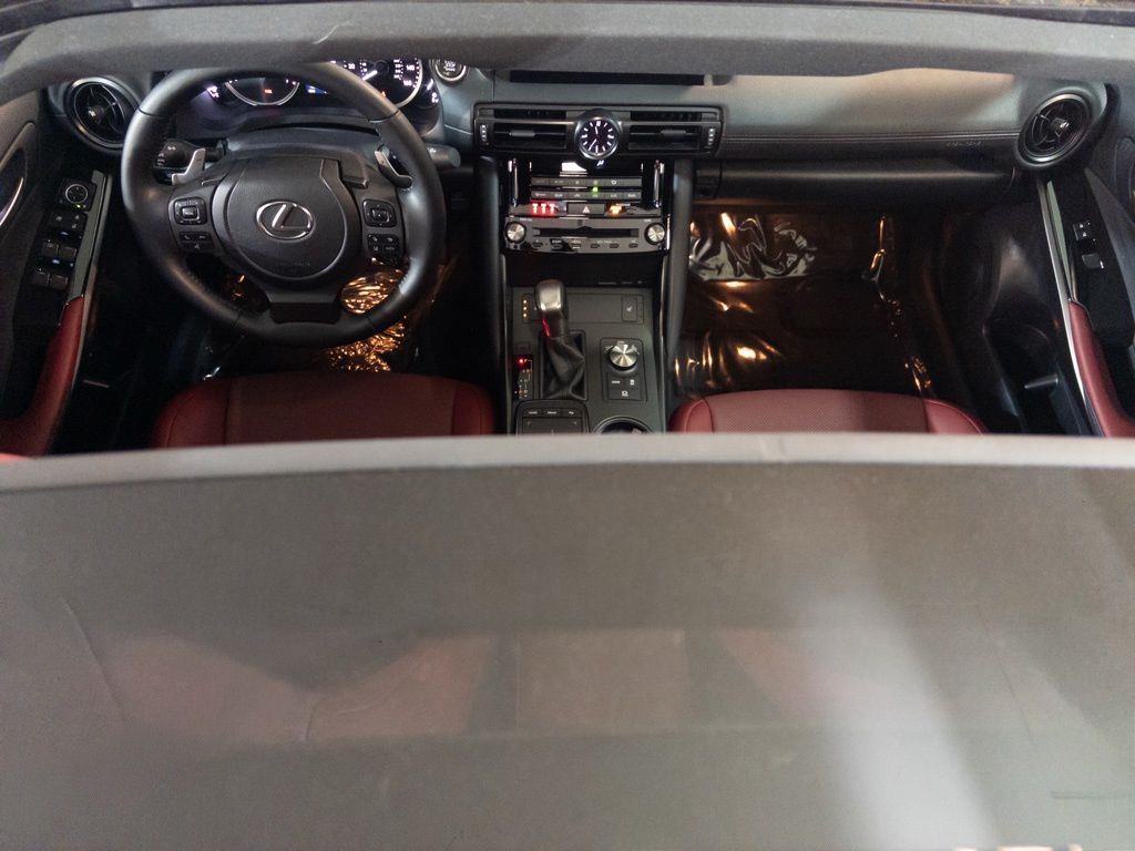 2025 Lexus IS 300 F SPORT DESIGN - Photo 16