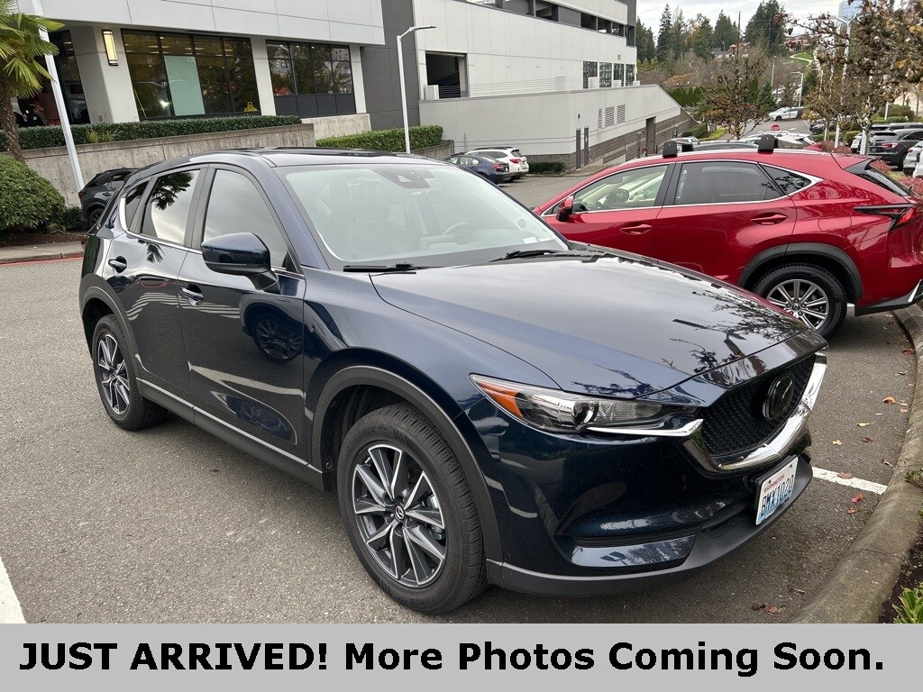 2018 Mazda CX-5 Touring photo 2