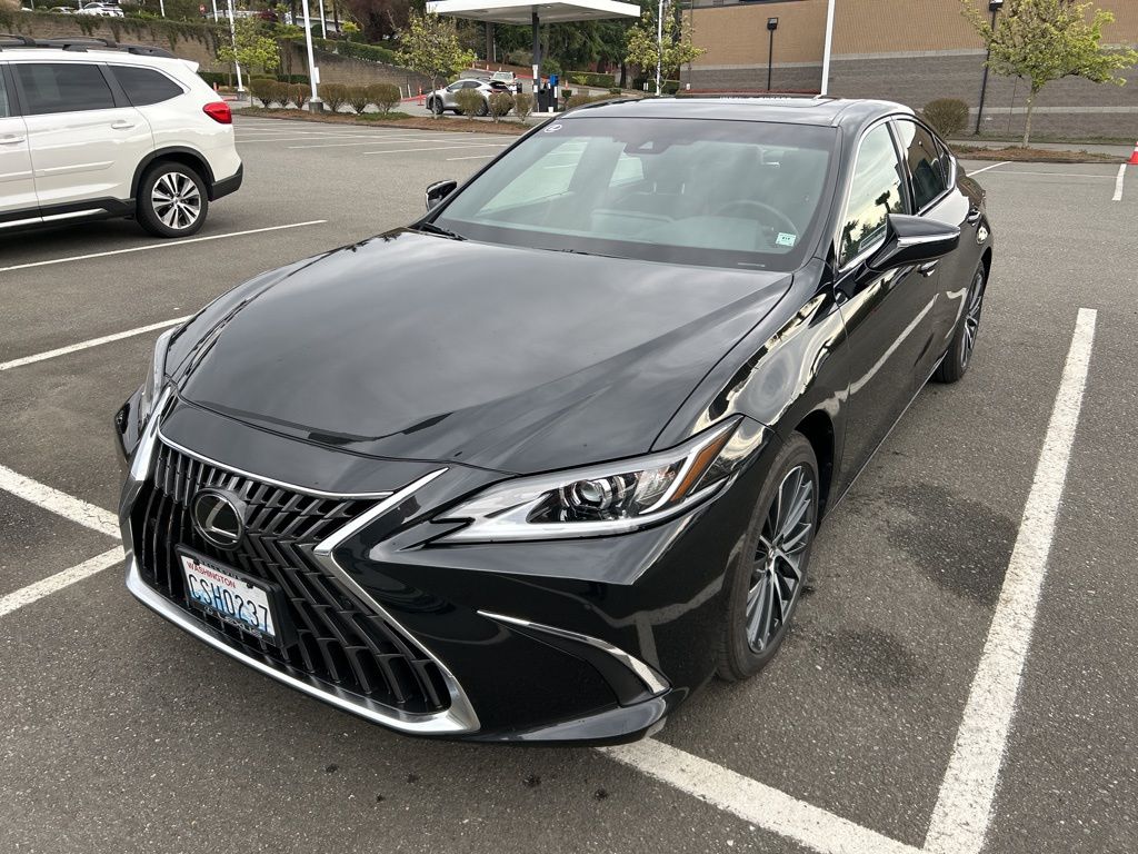2025 Lexus ES Hybrid