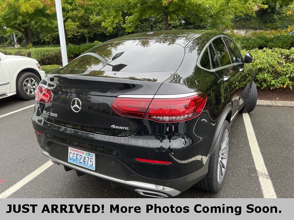 2021 Mercedes Benz GLC 300 photo 3